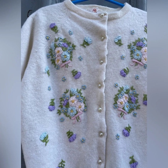 Vintage  Simpsons Appliqué Lambswool Angora Cardigan Sweater, 2-3 years old - Picture 3 of 10